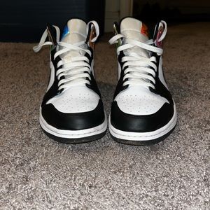 Very clean wore only 1 time casual sneakers stylish